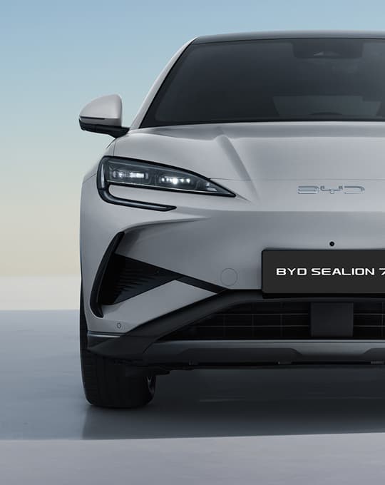 BYD Sealion 7 rear three-quarter view