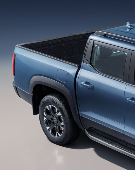 BYD Shark 6 rear three-quarter view