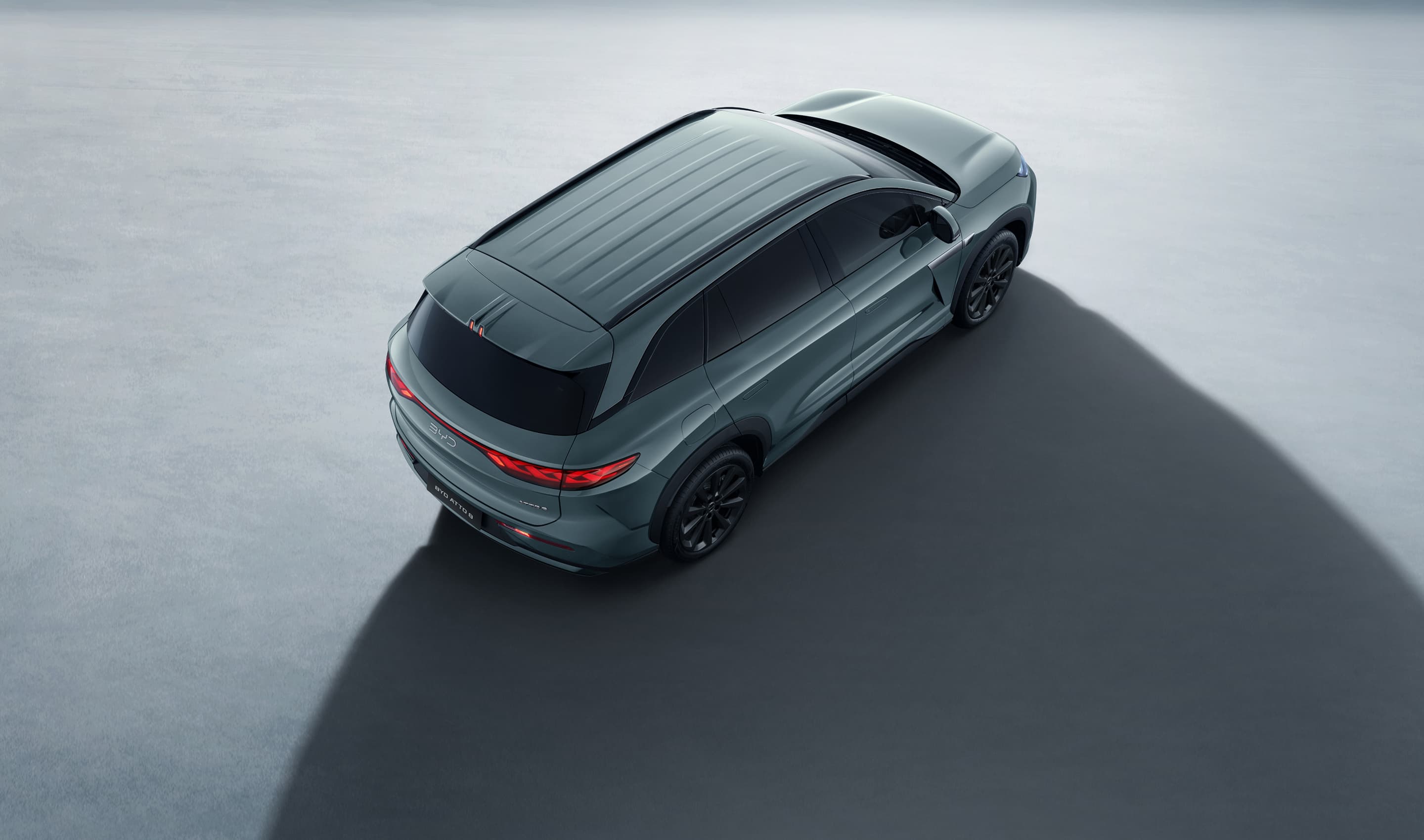 BYD ATTO 8