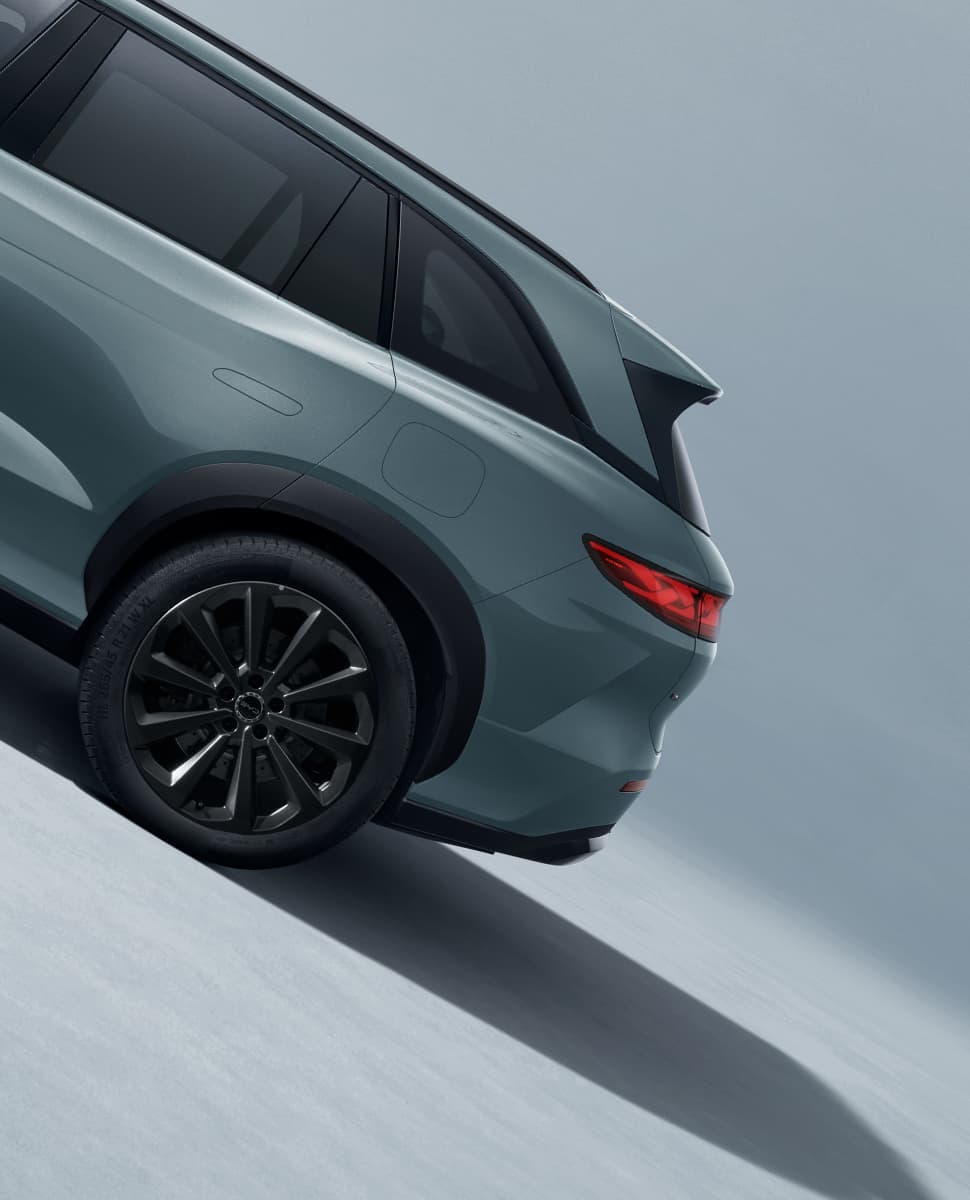 BYD Atto 8